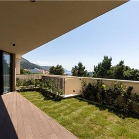 6 Bedroom Villa with Heated Infinity Pool and Sea Views in Dubrovnik, Sleeps 12